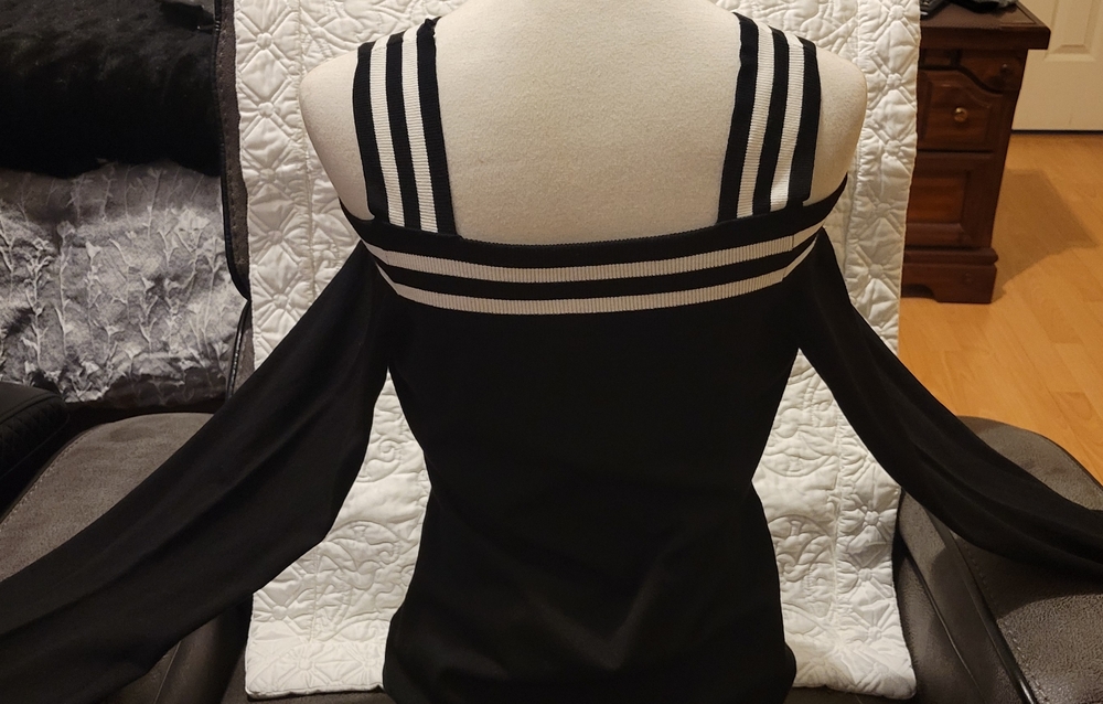 Blouse - Picture 2 of 2